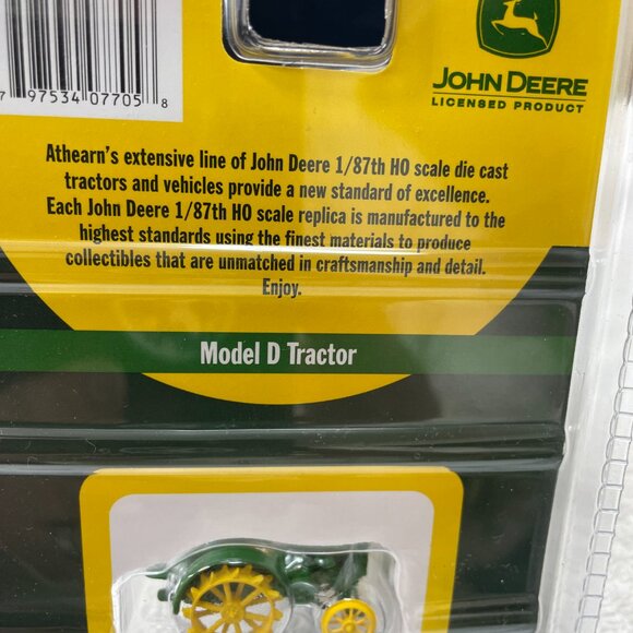 John Deere Model D Tractor 1:87 Scale - Picture 4 of 4